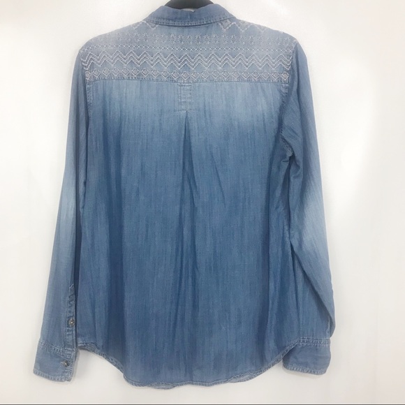 Staring at Stars Chambray ahirt - Picture 5 of 7